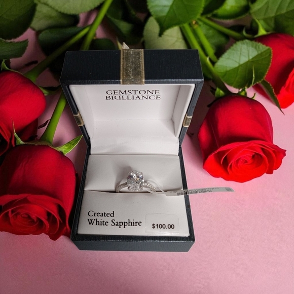 Silver and White Solitaire Ring with Elegant Design GEM BRILLIANCE SIZE 7 NIB - Picture 12 of 12